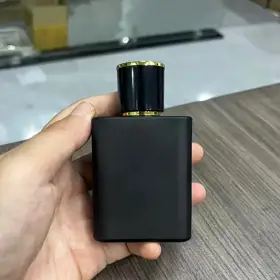 Square Glass Perfume Spray Bottles view 1