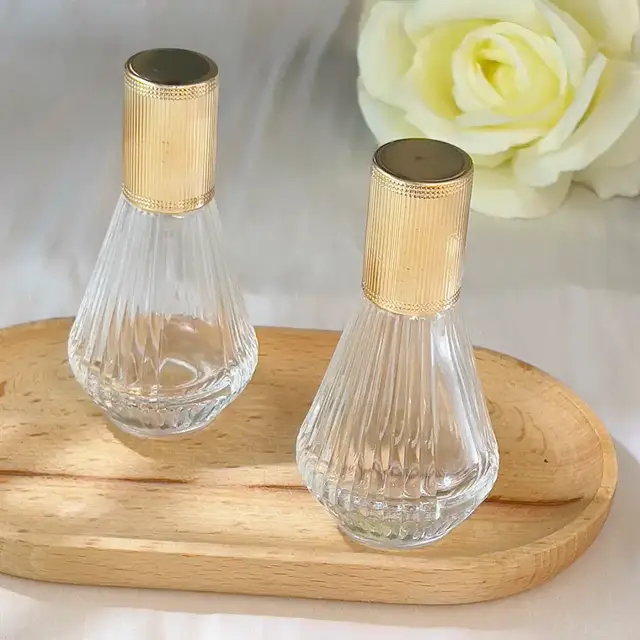 Glass Sample Spray Bottles view 2
