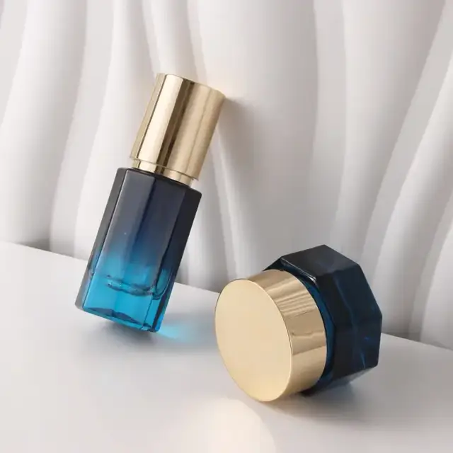 Gradient Perfume Spray Bottles view 3
