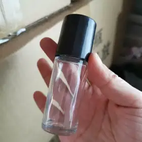 Refillable glass roll-on bottles