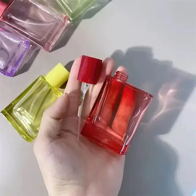 Square Glass Perfume Spray Bottles view 2