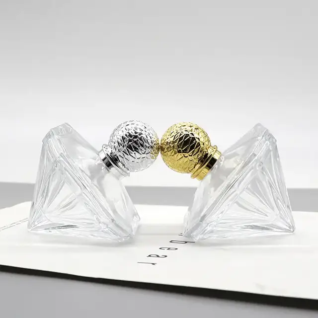 Diamond-Shaped Glass Perfume Spray Bottles view 2