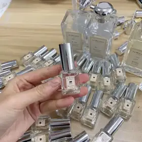 Square Glass Perfume Spray Bottles view 1