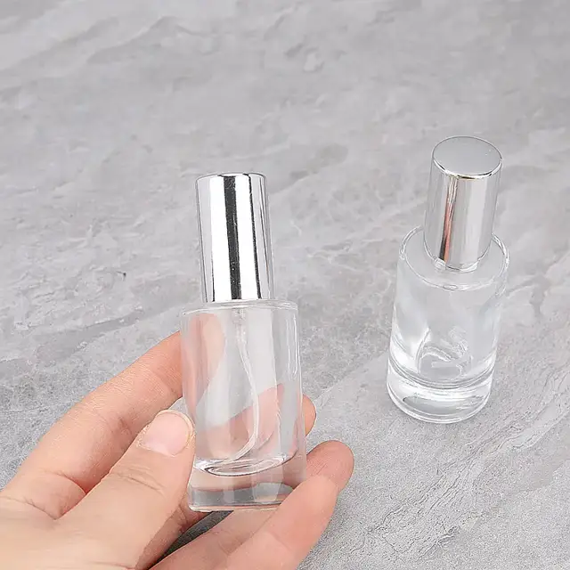 Glass Sample Spray Bottles view 4